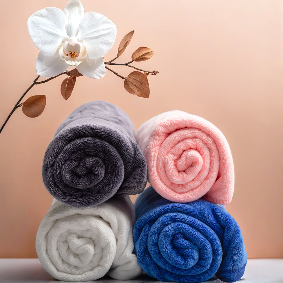 4 - MICROFIBER TOWELS